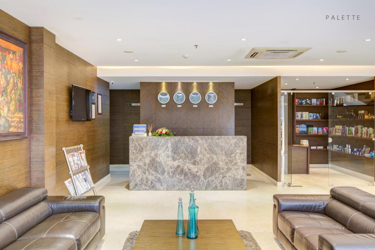 JK Residency Kelakam Hotel Bagian luar foto