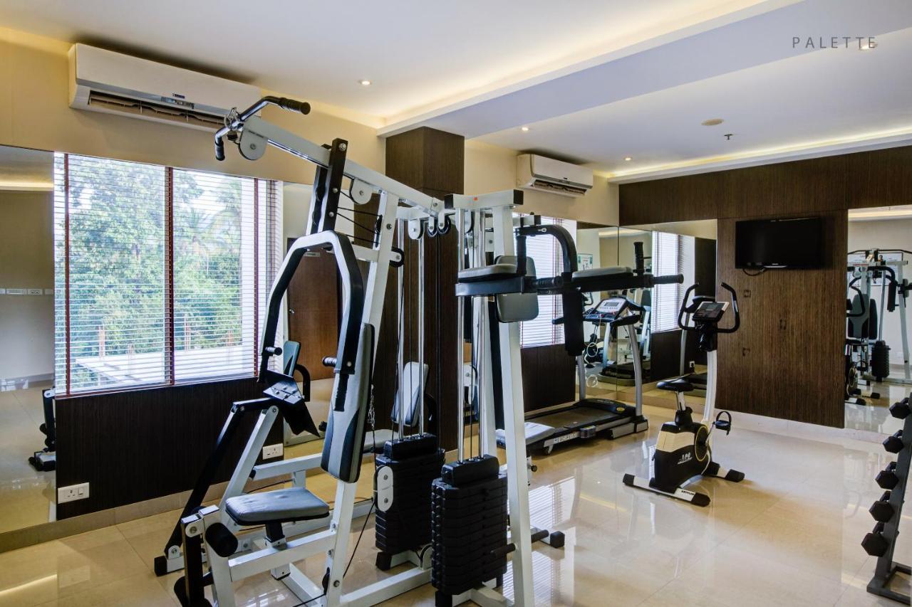 JK Residency Kelakam Hotel Bagian luar foto