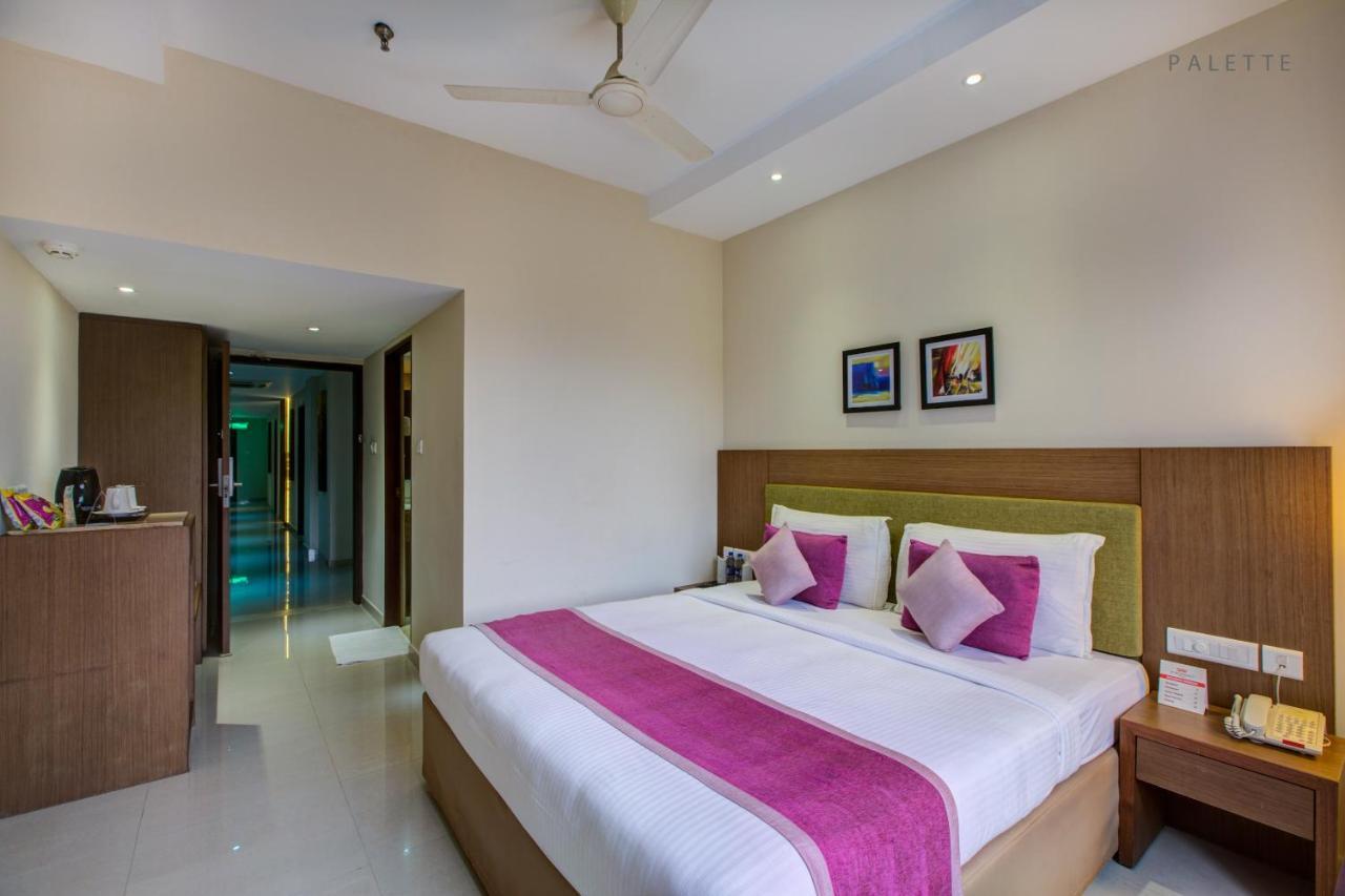 JK Residency Kelakam Hotel Bagian luar foto
